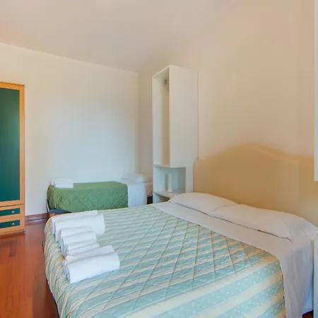 Otel Majestic In With Private Pool 4*