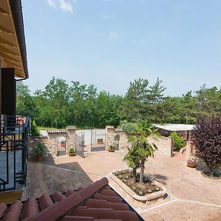 Majestic In With Private Pool 4* Fermignano